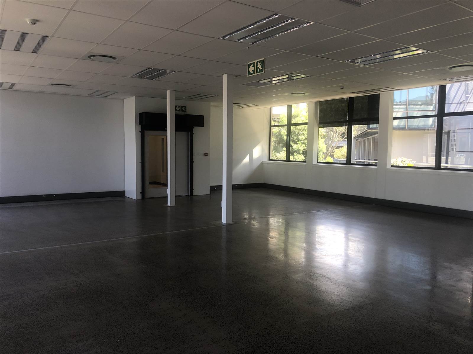 304  m² Commercial space in Westville photo number 3