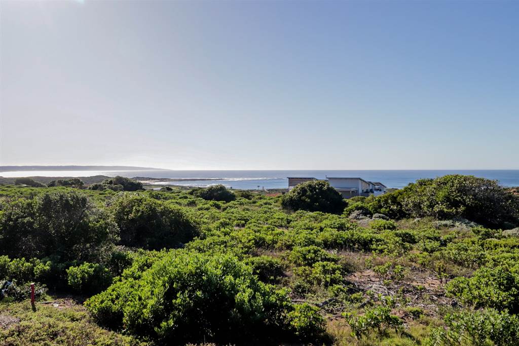 1052 m² Land available in Stilbaai photo number 5