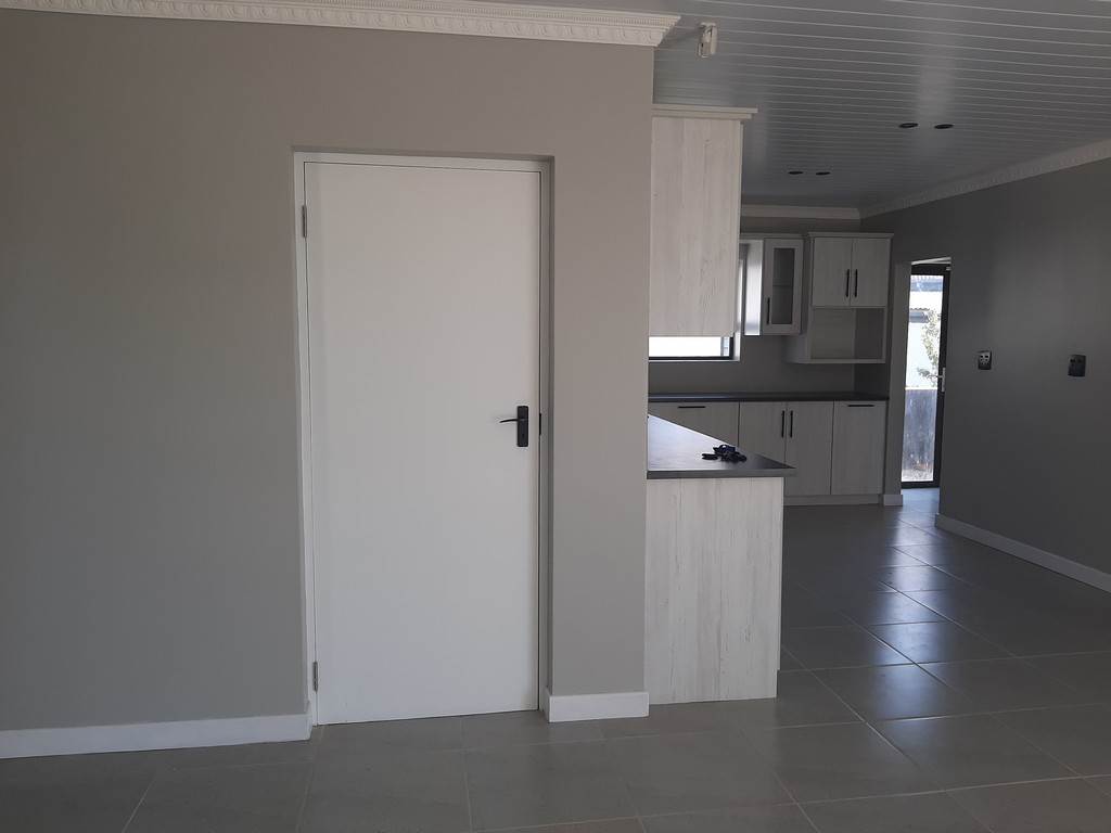 3 Bed House in Bredasdorp photo number 14
