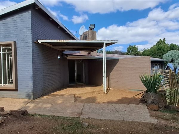 5 Bedroom House 5 Bedroom House