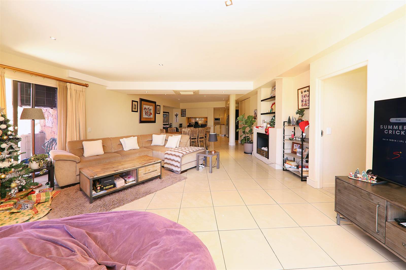 3 Bed Apartment in Sea Point photo number 10