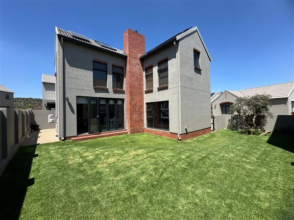 3 Bedroom Townhouse 3 Bedroom Townhouse