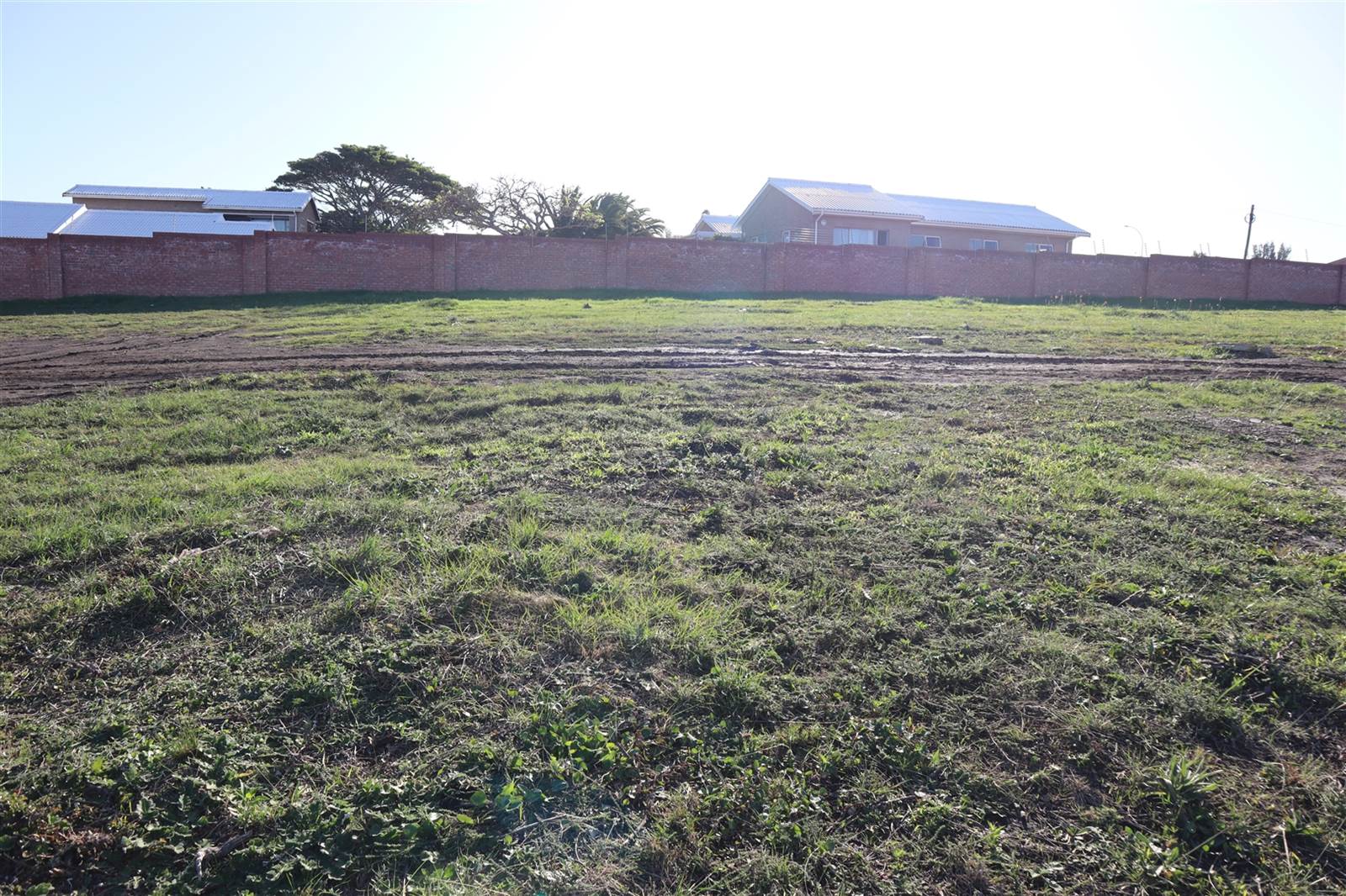675 m² Land available in Jeffreys Bay photo number 3