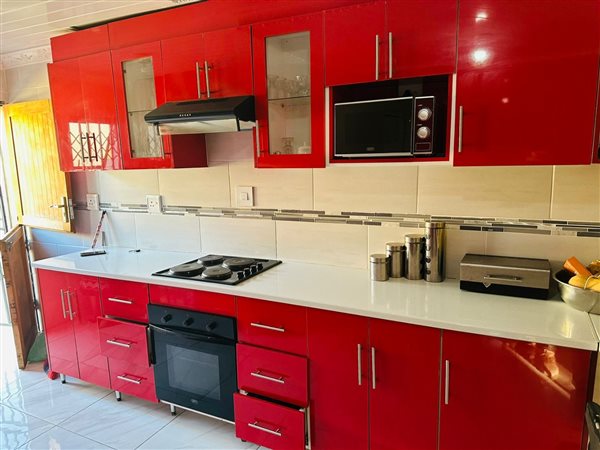 3 Bed House in Leondale
