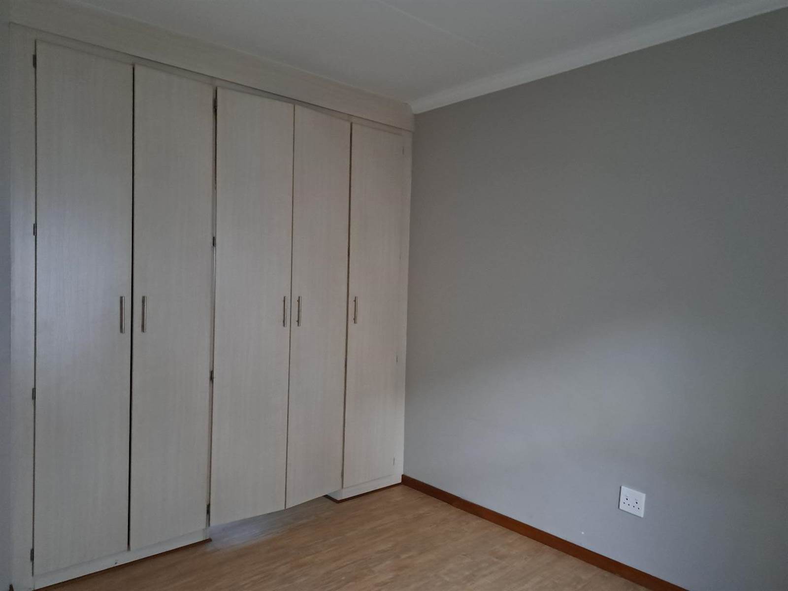 2 Bed Townhouse in Trichardt photo number 24