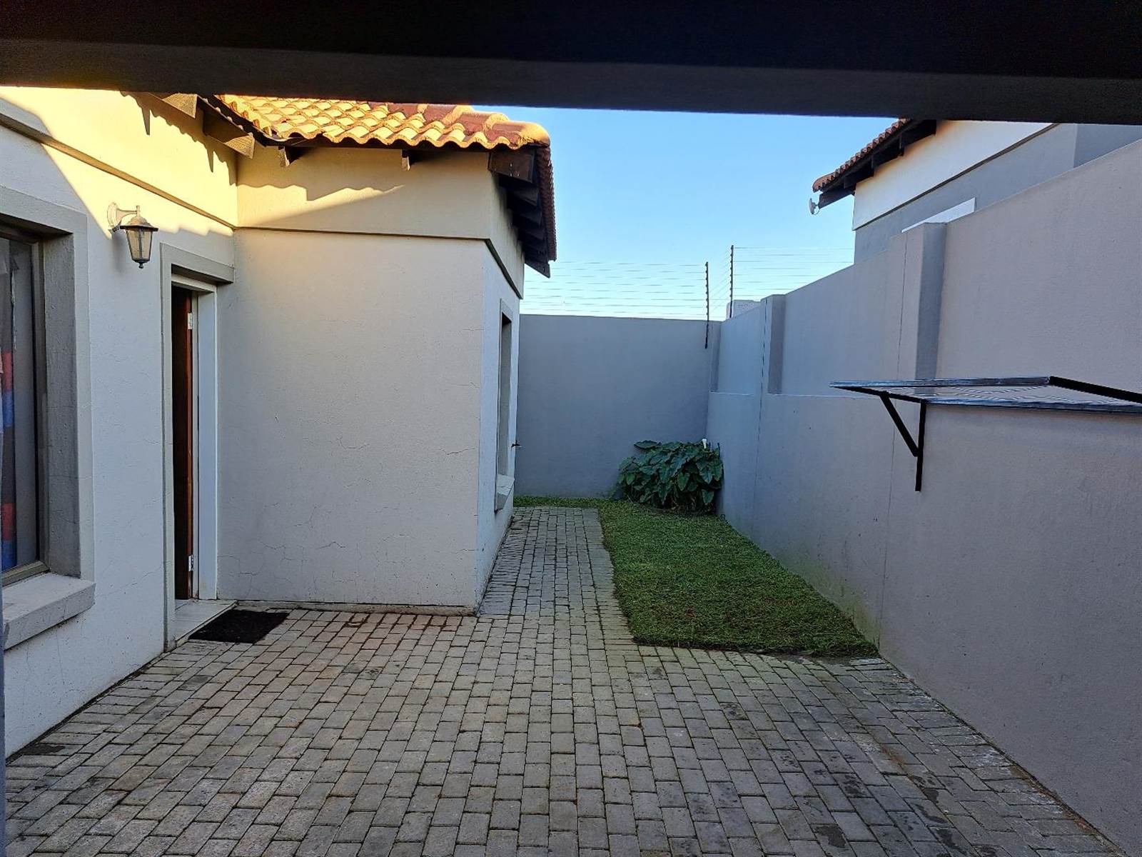 2 Bed Townhouse in Trichardt photo number 30