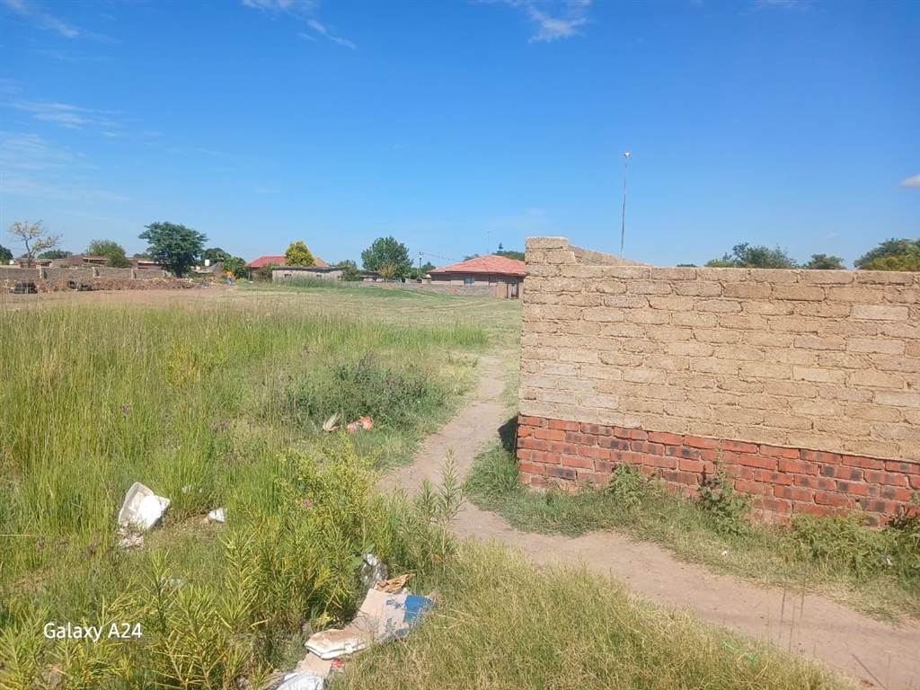 1040 m² Land available in Soshanguve photo number 7