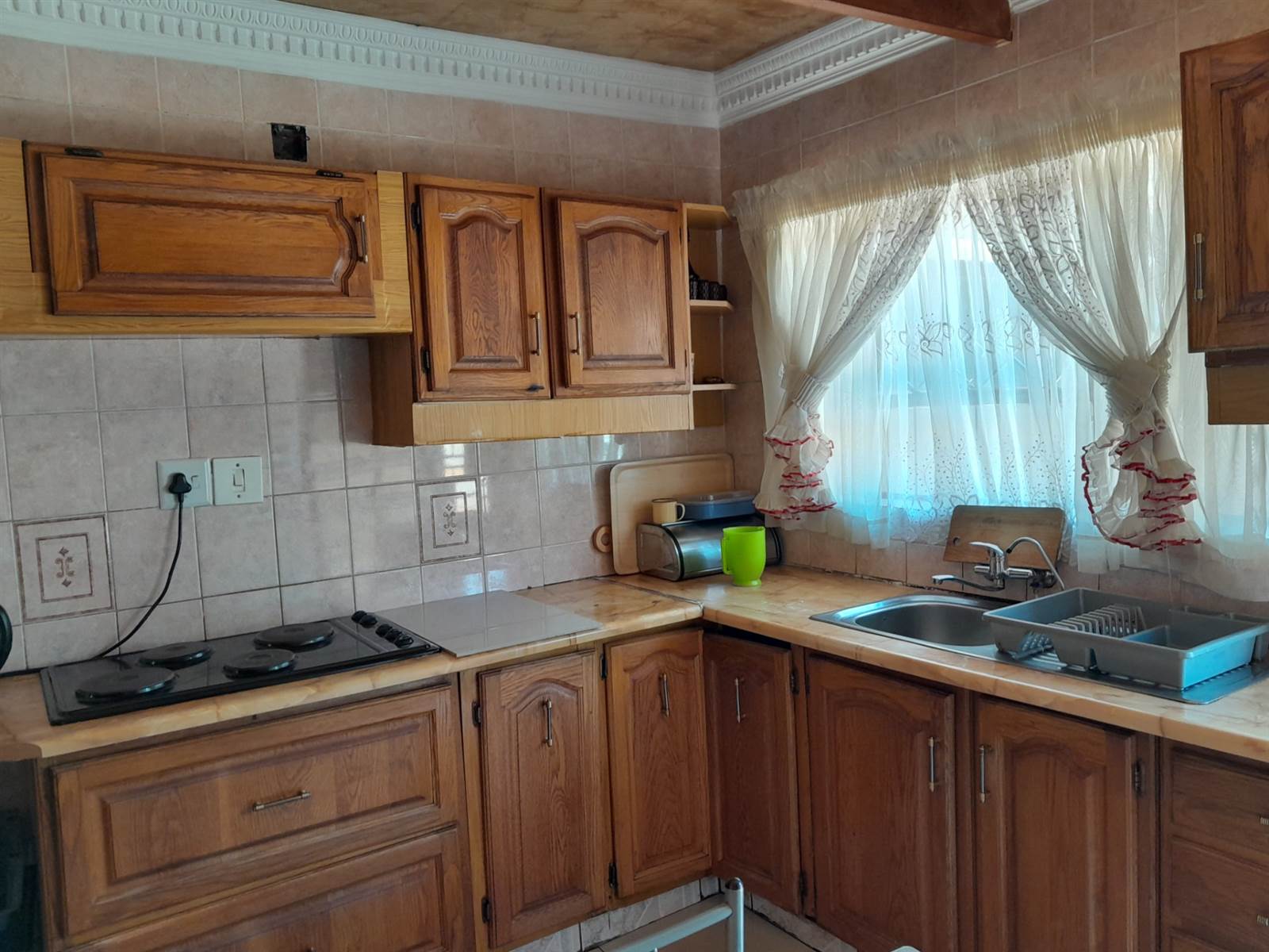5 Bed House in Katlehong photo number 6