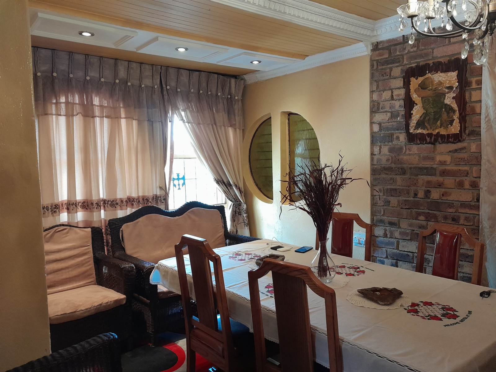 5 Bed House in Katlehong photo number 5