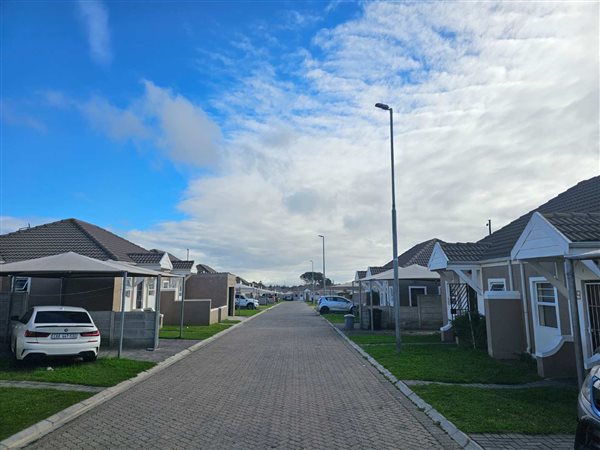 3 Bedroom House 3 Bedroom House