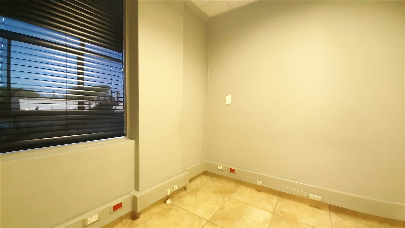 77  m² Commercial space in Ballito photo number 3