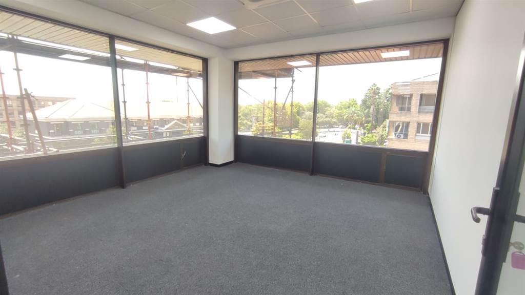 214  m² Commercial space in Bedfordview photo number 13