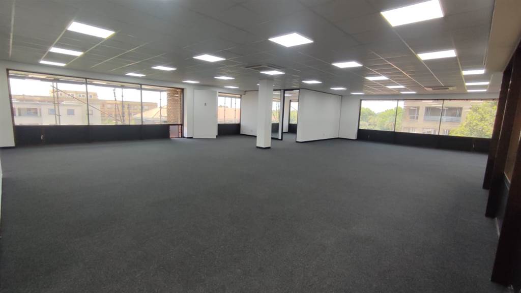 214  m² Commercial space in Bedfordview photo number 5
