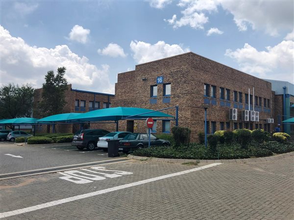 543  m² Commercial space