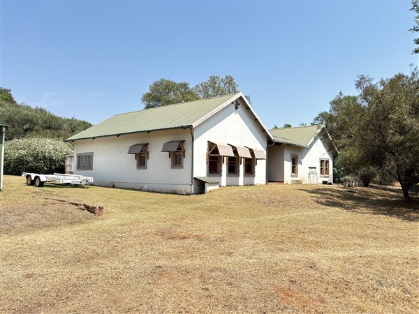 8.6 ha Smallholding 8.6 ha Smallholding