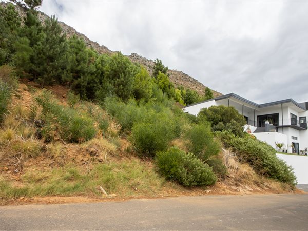 535 m² Land available in Mountainside