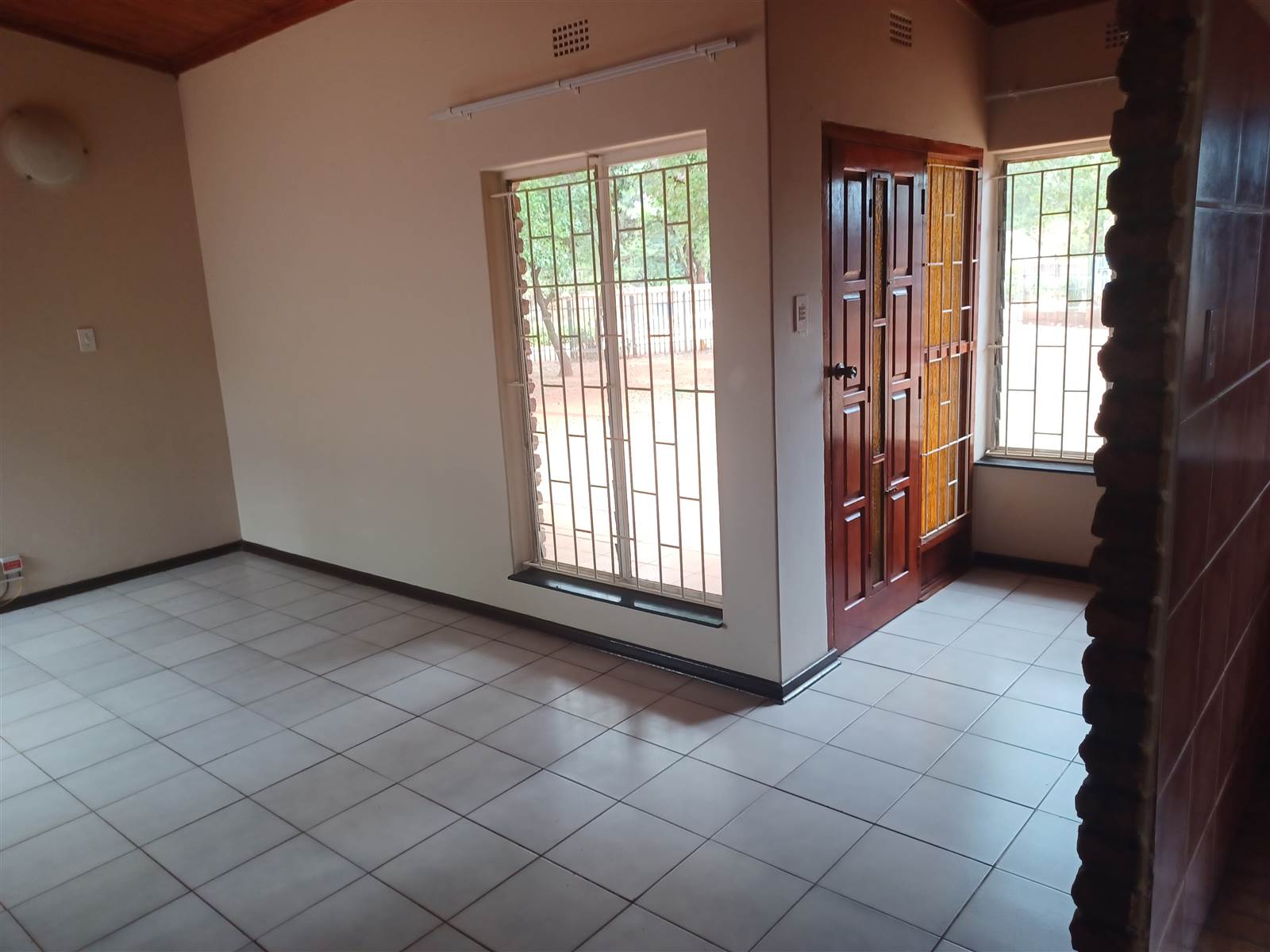 2 Bed House in Mookgophong (Naboomspruit) photo number 10