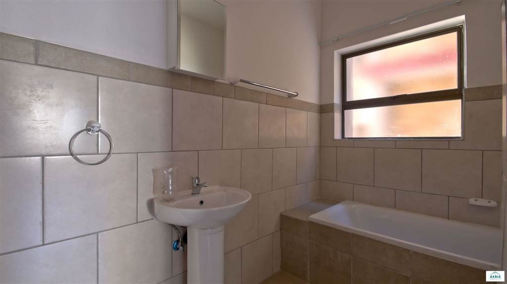 3 Bed Apartment in Raslouw photo number 9
