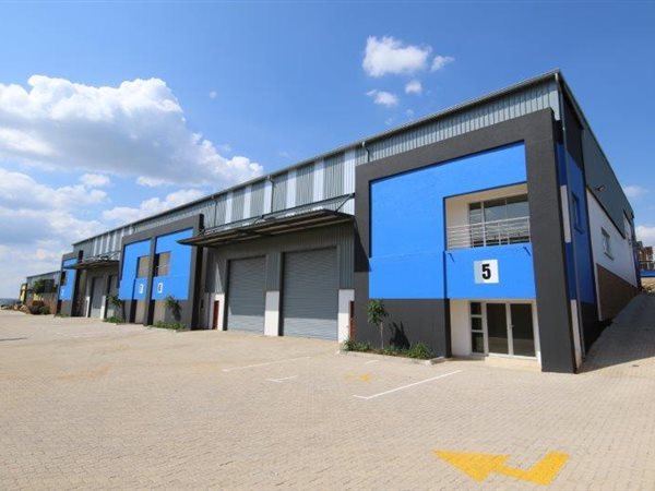 471  m² Industrial space