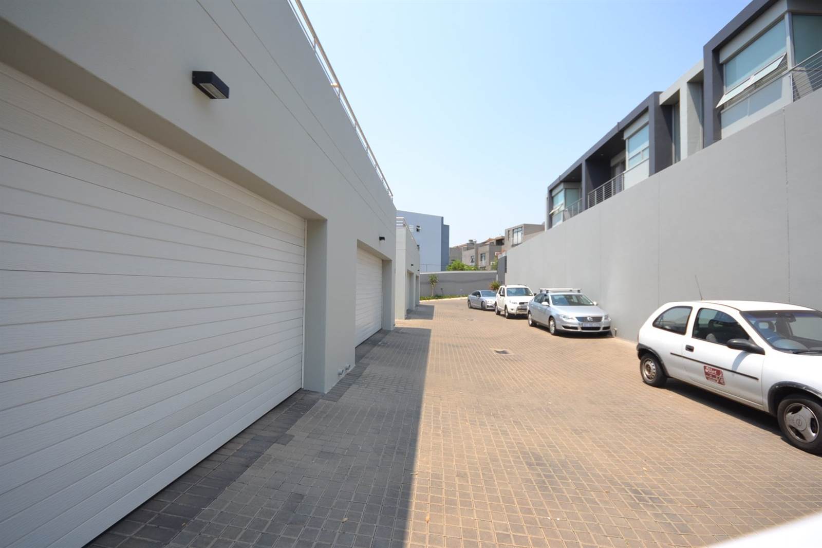 3 Bed Townhouse in Hurlingham photo number 17