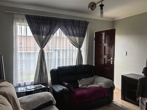 2 Bedroom Townhouse 2 Bedroom Townhouse