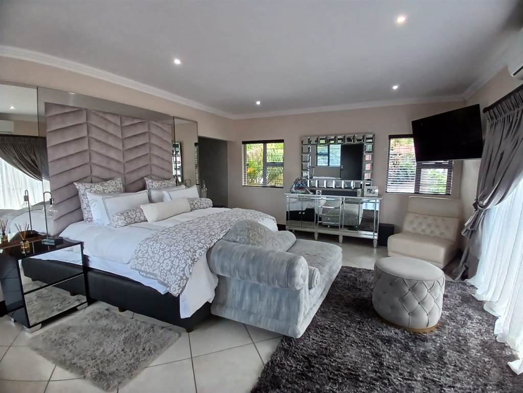 6 Bed House in Ballito photo number 17