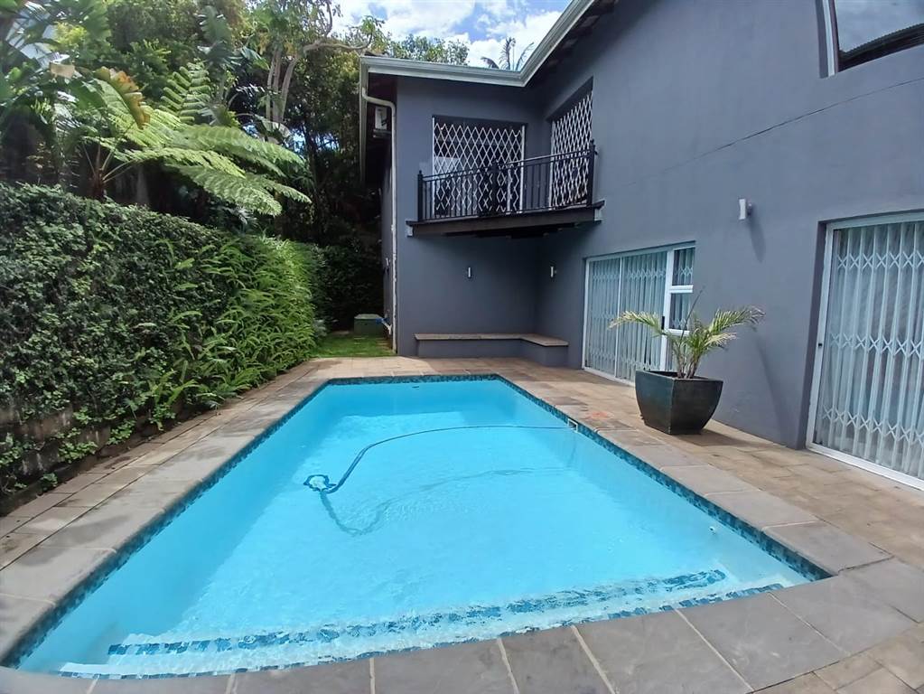 6 Bed House in Ballito photo number 12