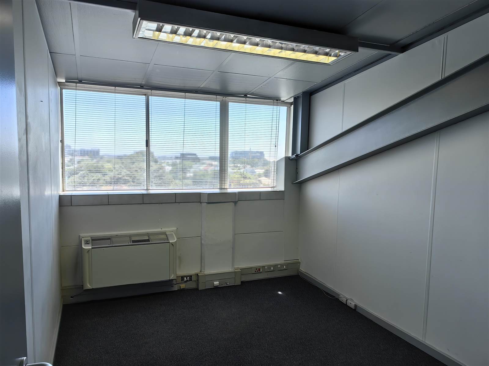 105  m² Commercial space in Observatory photo number 14