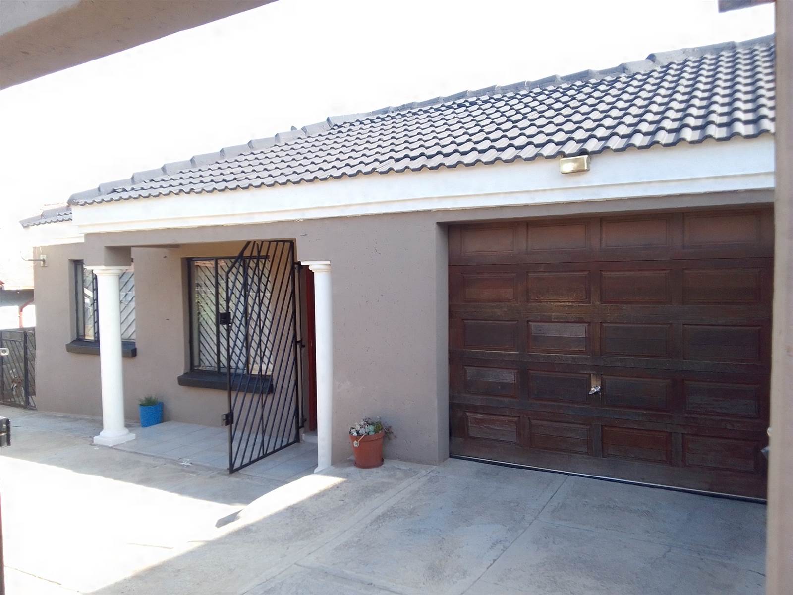 3 Bed House in Grobler Park photo number 5