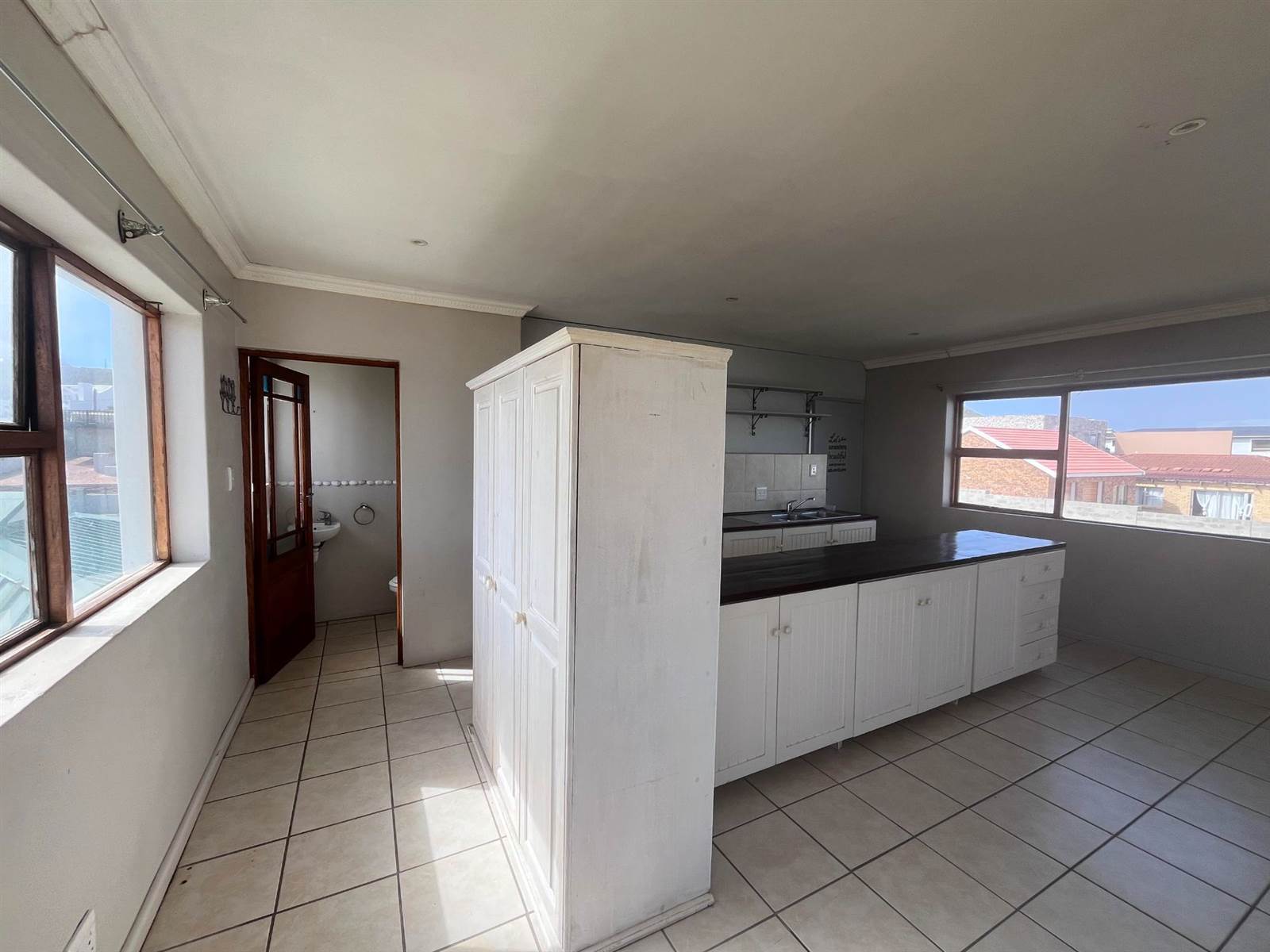 4 Bed House in Yzerfontein photo number 19
