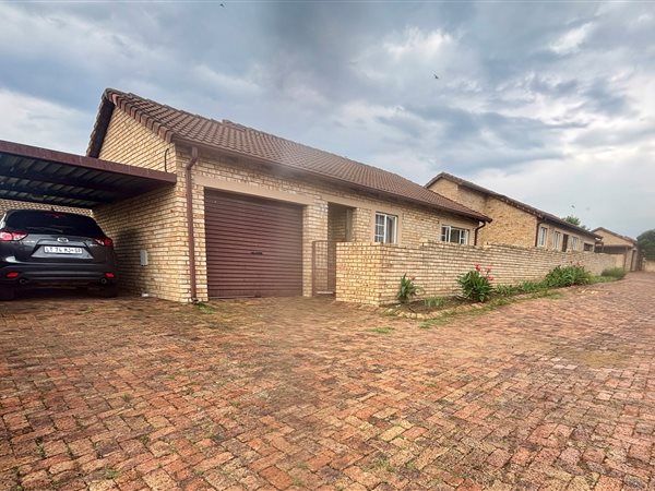 2 Bedroom Townhouse 2 Bedroom Townhouse
