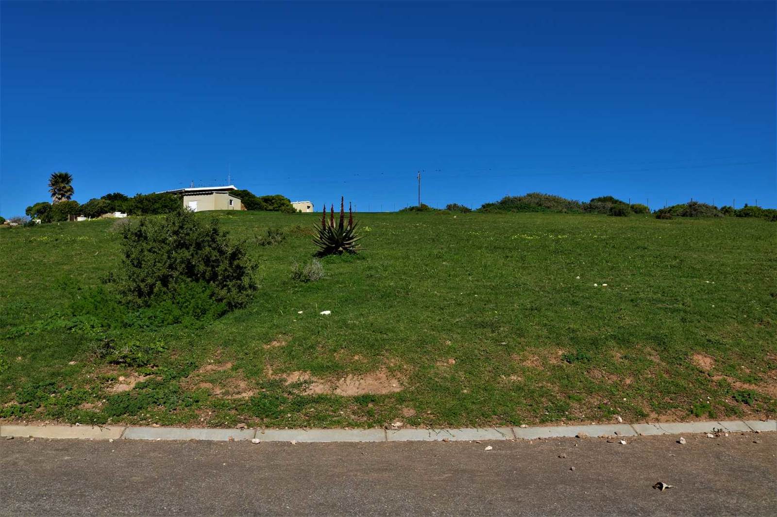 677 m² Land available in Vlees Bay photo number 5