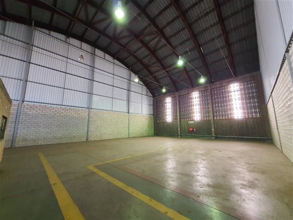 460  m² Industrial space