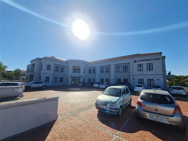 1818  m² Commercial space