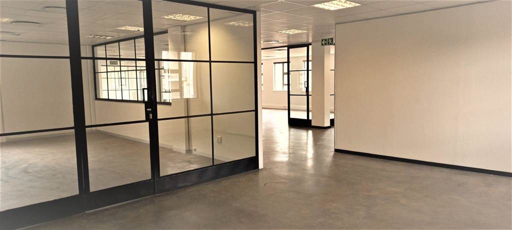 428  m² Commercial space in Bryanston photo number 2