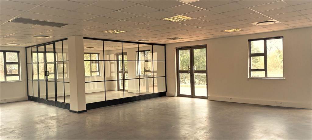 428  m² Commercial space in Bryanston photo number 4