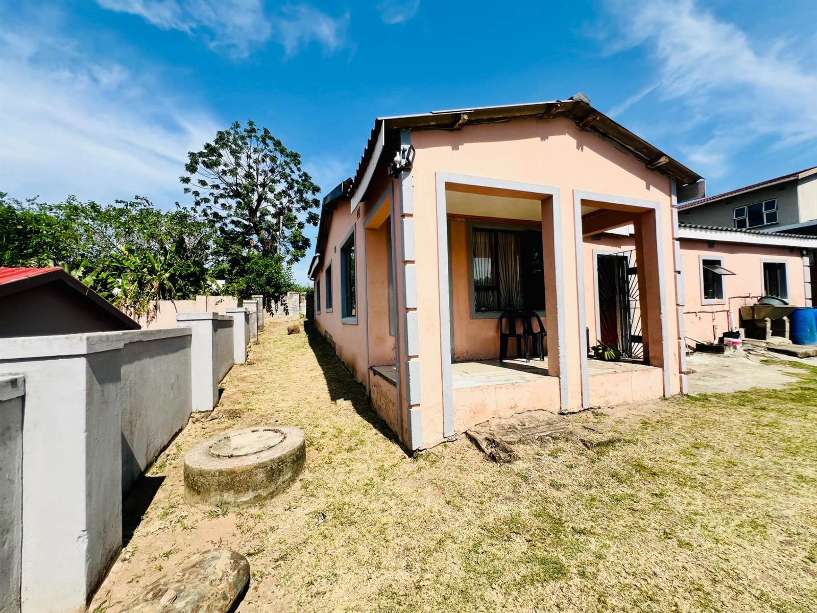 4 Bed House in Ntuzuma photo number 3