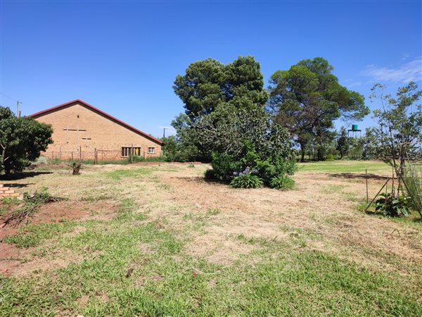 1 548 m² Land