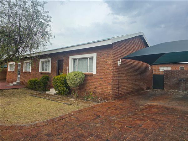 2 Bedroom Townhouse 2 Bedroom Townhouse