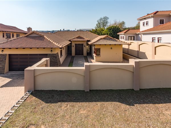 3 Bed House in Eagle Canyon Golf Estate