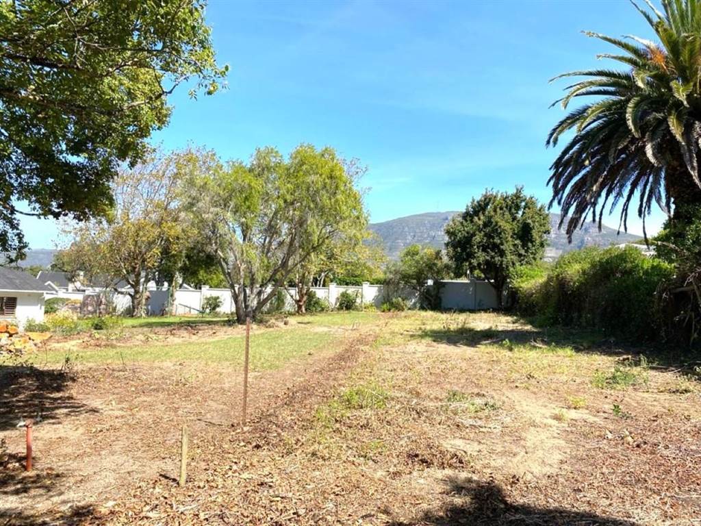 1910 m² Land available in Constantia photo number 3