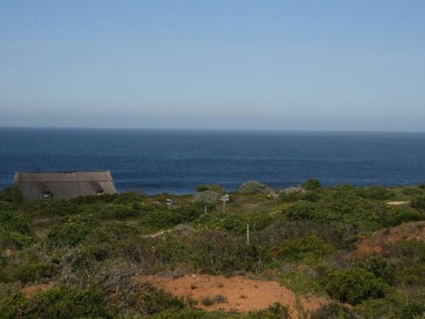 767 m² Land available in Stilbaai