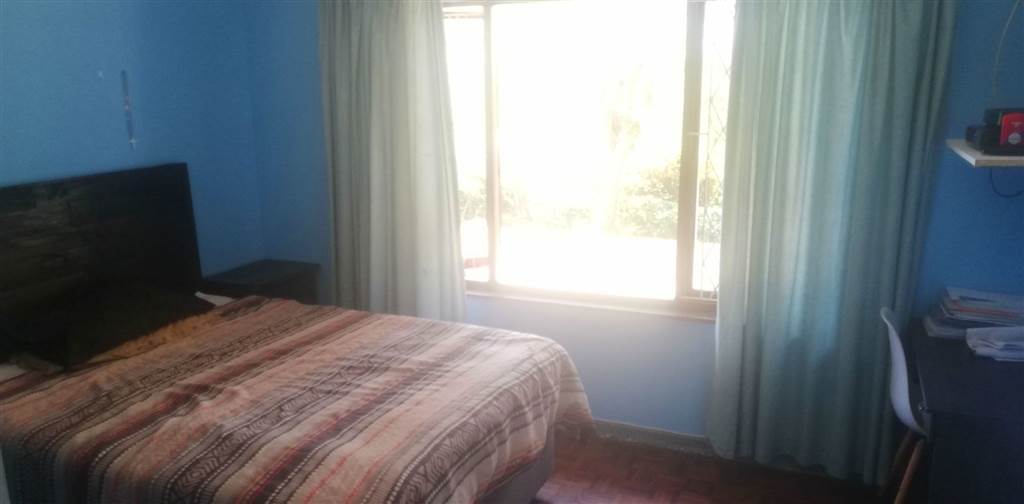 3 Bed House in Umtentweni photo number 12