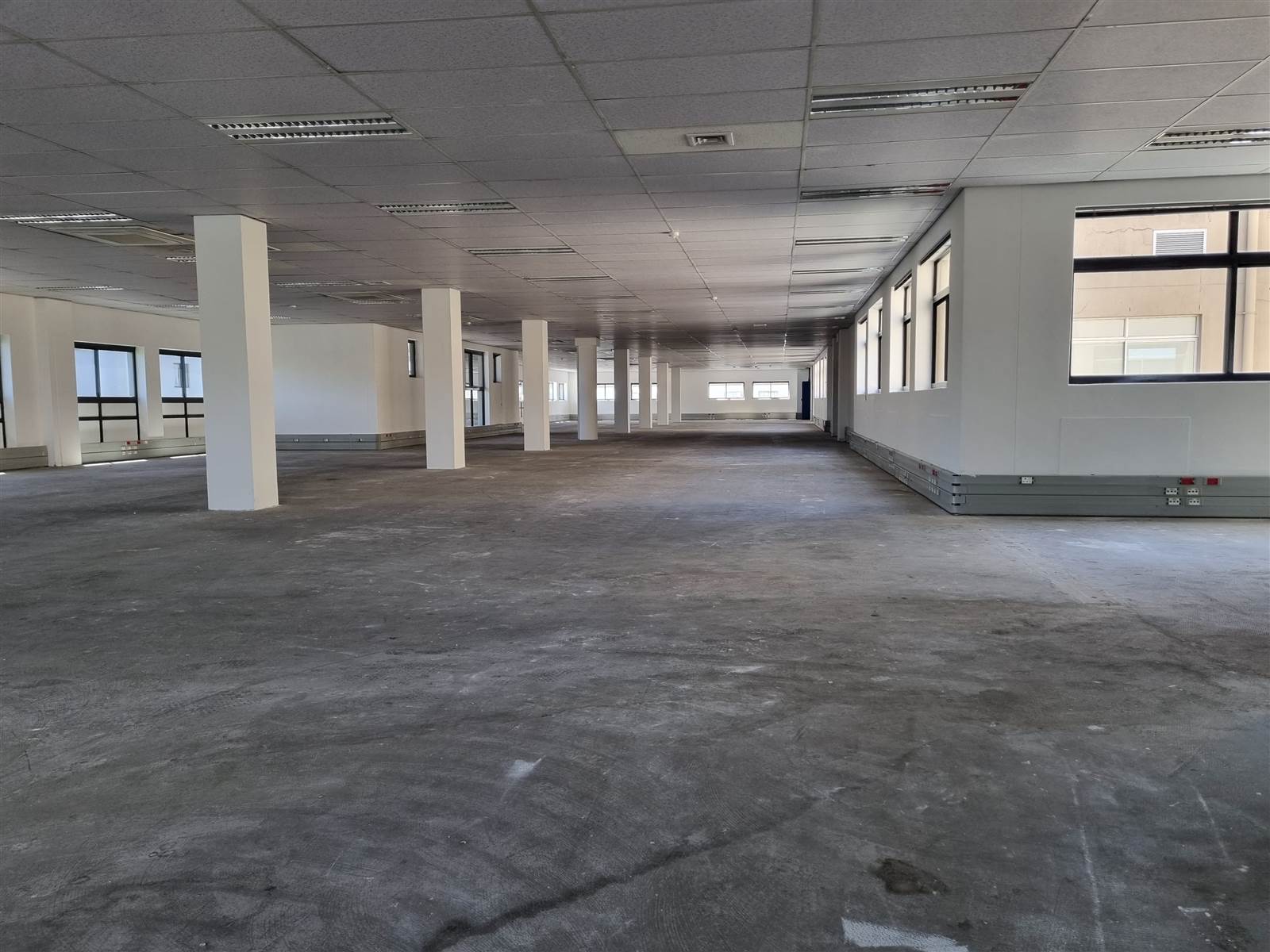 14710  m² Commercial space in Bellville Central photo number 18