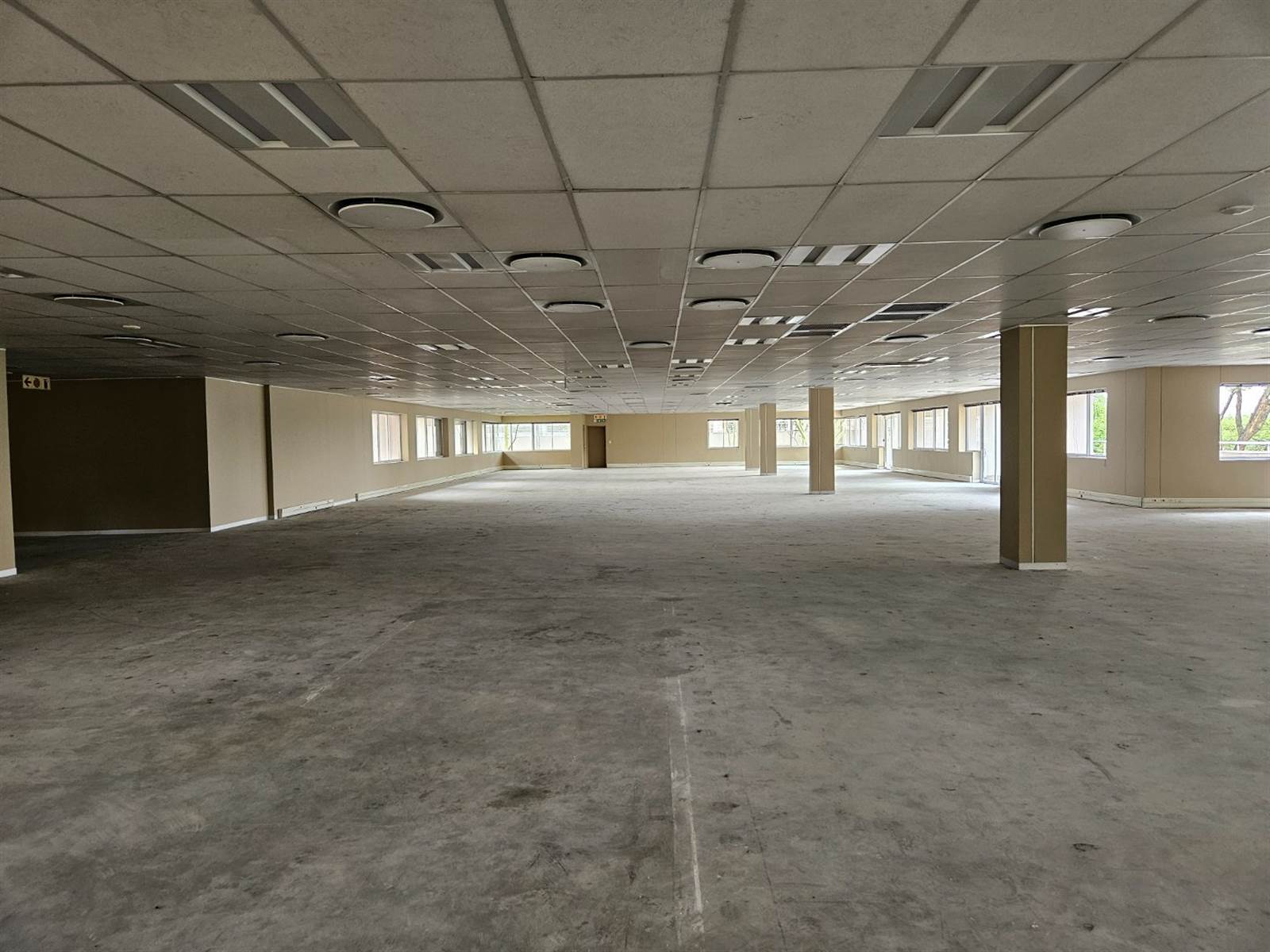 1878  m² Commercial space in Woodmead photo number 12
