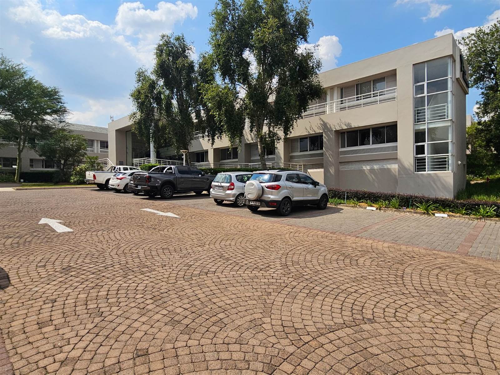 1878  m² Commercial space in Woodmead photo number 1