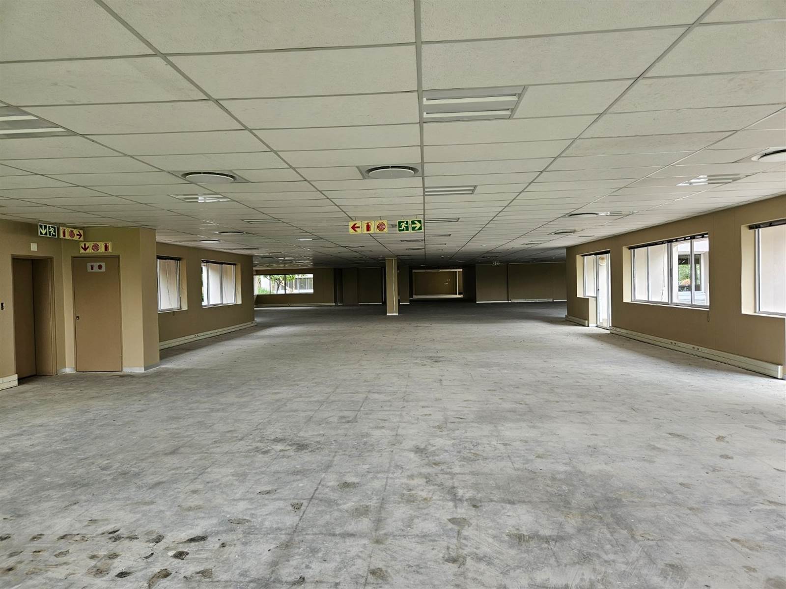 1878  m² Commercial space in Woodmead photo number 14