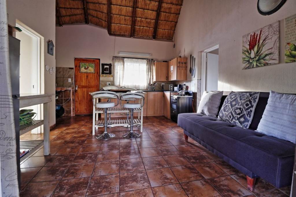 2 Bed House in Marloth Park photo number 3