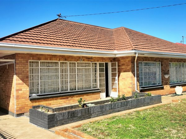 3 Bedroom House 3 Bedroom House