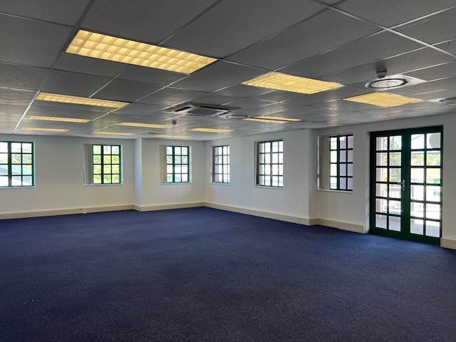 3600  m² Commercial space in Claremont photo number 16